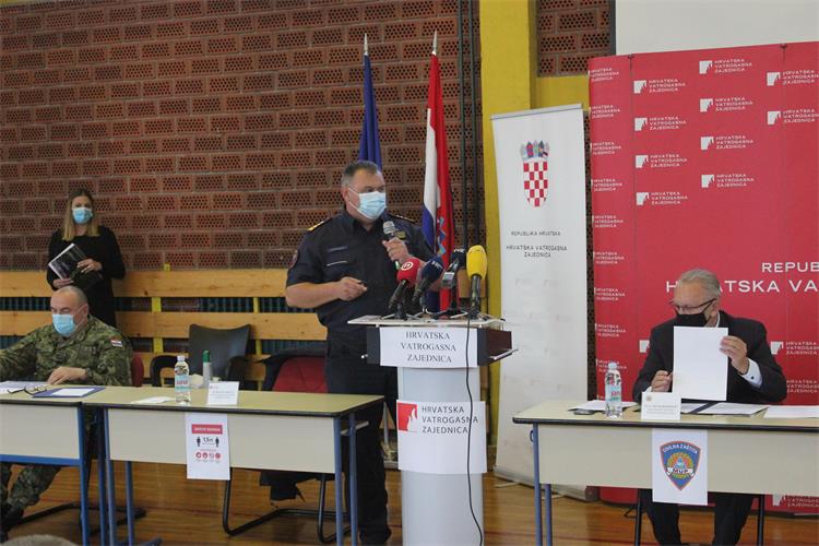 Slika /slike/press_konferencija_analiza_pozarne_sezone_2020 (4).JPG
